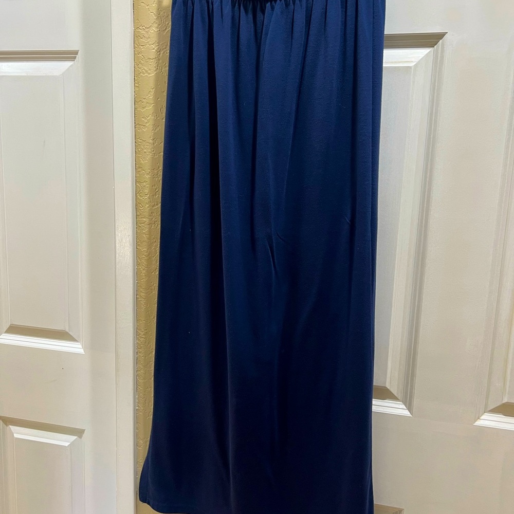 Weekenders long knit navy blue skirt with one side slit.